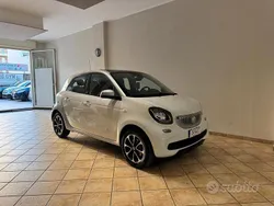 Bianco Usata 2017 Smart ForFour Tre volumi | 10.980 € (Ottimo prezzo)