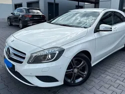 Bianco Usata 2014 Mercedes A180 Executive Tre volumi | 13.900 € (Cara)