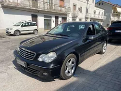 Other Usata 2006 Mercedes C220 Avantgarde Tre volumi | 3700 € (Buon prezzo)