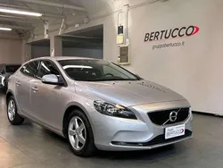 Argento Usata 2017 Volvo V40 Kinetic Station wagon | 11.500 € (Buon prezzo)