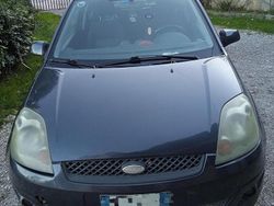 Grigio Usata 2008 Ford Fiesta Due volumi | 800 € (Super prezzo)