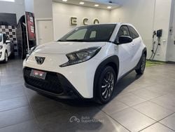 Bianco Usata 2023 Toyota Aygo Active Due volumi | 11.900 € (Cara)