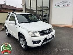Bianco Usata 2014 Suzuki Vitara SUV | 9000 € (Cara)