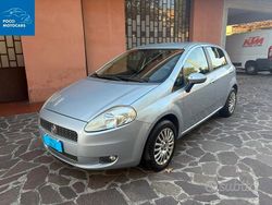 Grigio Usata 2009 Fiat Grande Punto Dynamic Due volumi | 3500 € (Buon prezzo)