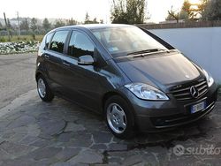 Grigio Usata 2008 Mercedes A150 Due volumi | 4500 € (Molto cara)