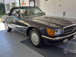 Nero metallizzato metallizzato Usata 1986 Mercedes 560 Cabrio | 49.950 €