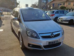 Usata 2008 Opel Zafira Monovolume | 2800 € (Molto cara)