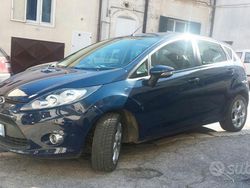 Blu/azzurro Usata 2012 Ford Fiesta Due volumi | 3900 € (Buon prezzo)
