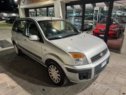 Usata 2008 Ford Fusion Due volumi | 2950 € (Buon prezzo)