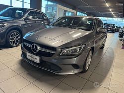 Grigio Usata 2019 Mercedes CLA200 Executive Tre volumi | 21.900 € (Buon prezzo)