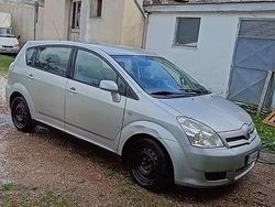 Grigio Usata 2005 Toyota Corolla Verso Monovolume | 1400 €