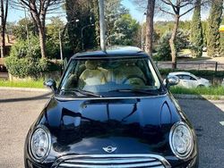 Nero Usata 2010 Mini Cooper D Due volumi | 6500 € (Cara)