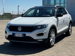 Bianco tetto nero Usata 2018 VW T-Roc Advance SUV | 17.900 € (Buon prezzo)