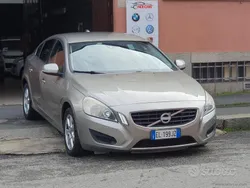 Oro Usata 2011 Volvo S60 Tre volumi | 7990 € (Ottimo prezzo)