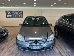 Grigio Usata 2009 Mercedes A200 Avantgarde Tre volumi | 5500 € (Molto cara)