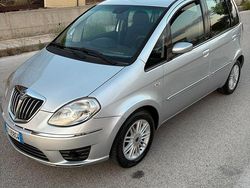 Grigio Usata 2009 Lancia Musa Monovolume | 4200 € (Buon prezzo)