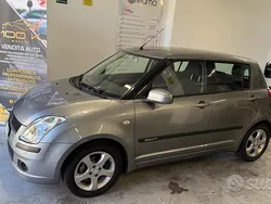 Argento Usata 2006 Suzuki Swift GLX PLUS Tre volumi | 2990 € (Buon prezzo)