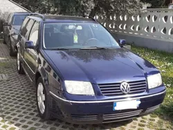 Blu/azzurro Usata 2001 VW Bora Highline Tre volumi | 3000 € (Molto cara)