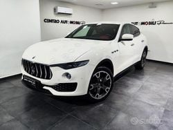 Bianco Usata 2017 Maserati Levante SUV | 26.999 € (Buon prezzo)
