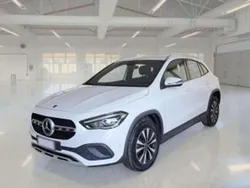Bianco Usata 2021 Mercedes GLA180 SUV | 30.900 € (Buon prezzo)