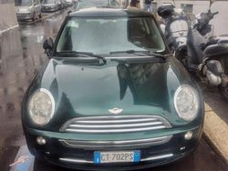 Verde Usata 2001 Mini ONE Due volumi | 4300 € (Buon prezzo)