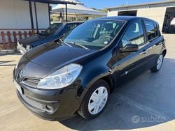 Nero Usata 2009 Renault Clio II Luxe Tre volumi | 3300 € (Buon prezzo)