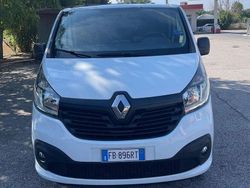 Bianco Usata 2015 Renault Trafic Monovolume | 12.900 € (Buon prezzo)