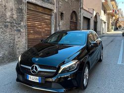Nero Usata 2017 Mercedes A180 Tre volumi | 15.490 € (Cara)