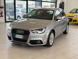Argento Usata 2015 Audi A1 Sportback Attraction Due volumi | 9900 € (Buon prezzo)