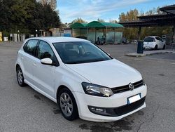 Bianco Usata 2010 VW Polo Tre volumi | 5000 € (Buon prezzo)