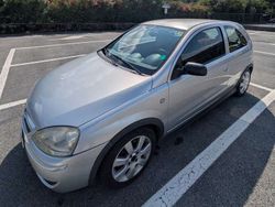Argento Usata 2006 Opel Corsa Enjoy Tre volumi | 2000 € (Buon prezzo)