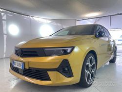 Giallo Usata 2024 Opel Astra S Tre volumi | 23.900 € (Buon prezzo)
