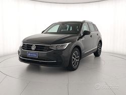 Urano grey Usata 2023 VW Tiguan Life SUV | 27.900 € (Ottimo prezzo)