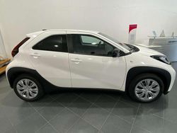Bianco Nuova 2025 Toyota Aygo X SUV | 15.500 € (Buon prezzo)