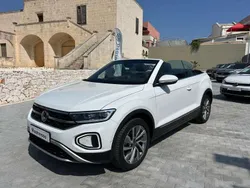 Pure white / nero Usata 2022 VW T-Roc Cabriolet Style Cabrio | 24.300 € (Buon prezzo)