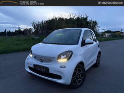 Bianco Usata 2020 Smart ForTwo Electric Drive Passion Tre volumi | 14.500 € (Molto cara)