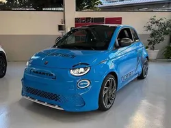 Blu/azzurro Usata 2023 Abarth 500e Turismo Due volumi | 31.900 € (Cara)