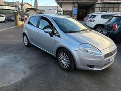 Argento Usata 2009 Fiat Grande Punto Dynamic Due volumi | 2300 € (Buon prezzo)