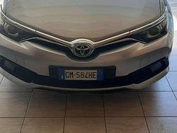 Grigio Usata 2019 Toyota Auris Touring Sports Business Edition Station wagon | 10.000 €