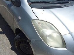 Grigio Usata 2007 Toyota Yaris Due volumi | 800 € (Super prezzo)
