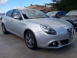 Argento Usata 2014 Alfa Romeo Giulietta Distinctive Tre volumi | 8990 € (Cara)