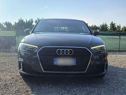 Grigio Usata 2017 Audi A3 Ambiente Tre volumi | 14.900 € (Buon prezzo)
