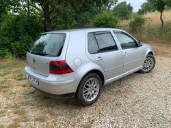 Grigio Usata 2001 VW Golf IV Tre volumi | 4700 € (Molto cara)