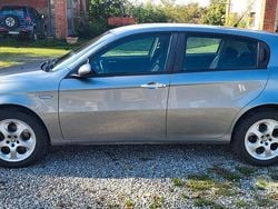Grigio Usata 2008 Alfa Romeo 147 Due volumi | 900 € (Super prezzo)