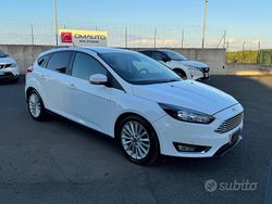 Bianco Usata 2014 Ford Focus Titanium Tre volumi | 9800 € (Molto cara)