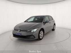 Grigio Usata 2021 VW Golf Life Tre volumi | 18.900 € (Buon prezzo)