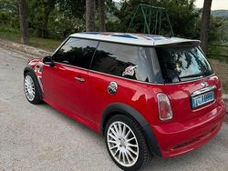 Rosso Usata 2004 Mini One D Due volumi | 3000 € (Buon prezzo)