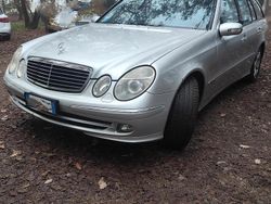Usata 2005 Mercedes E280 Station wagon | 2200 €