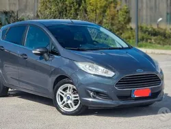 Usata 2015 Ford Fiesta Due volumi | 3900 € (Buon prezzo)