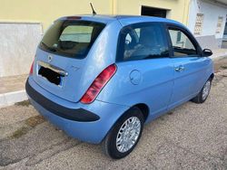Blu/azzurro Usata 2006 Lancia Ypsilon Due volumi | 3500 € (Molto cara)